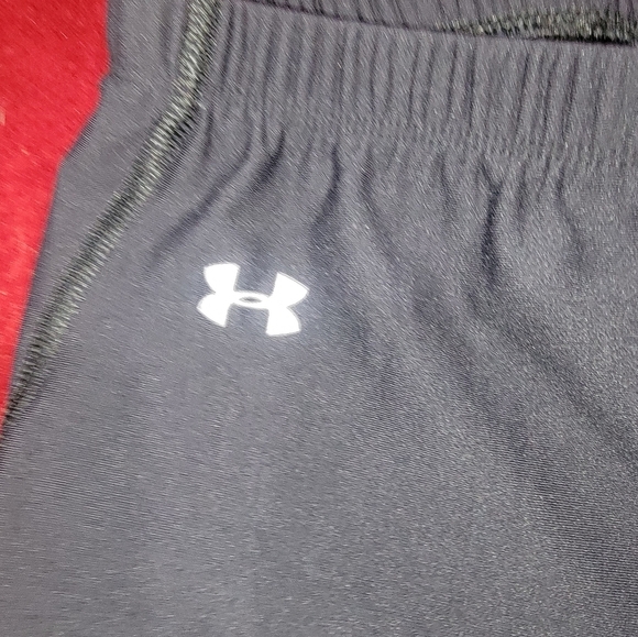 Under Armour Black Leggings with Elastic Waistband - Picture 2 of 4
